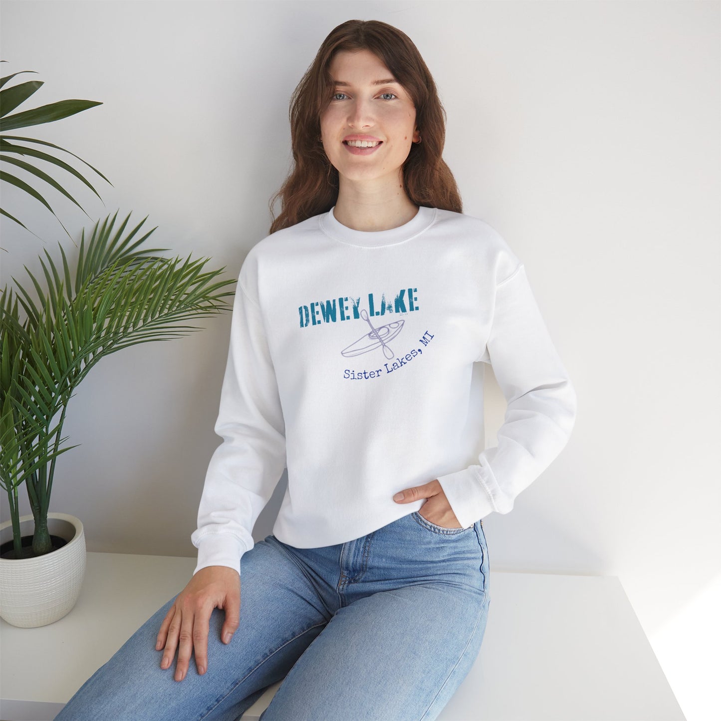 Dewey Lake Kayak Unisex Heavy Blend™ Crewneck Sweatshirt