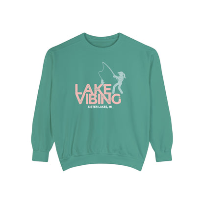 Lake Vibing Fishergirl Sister Lakes mi Unisex Garment-Dyed Sweatshirt